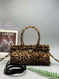 Picture of Prada Handbags _SKUfw216209835fw